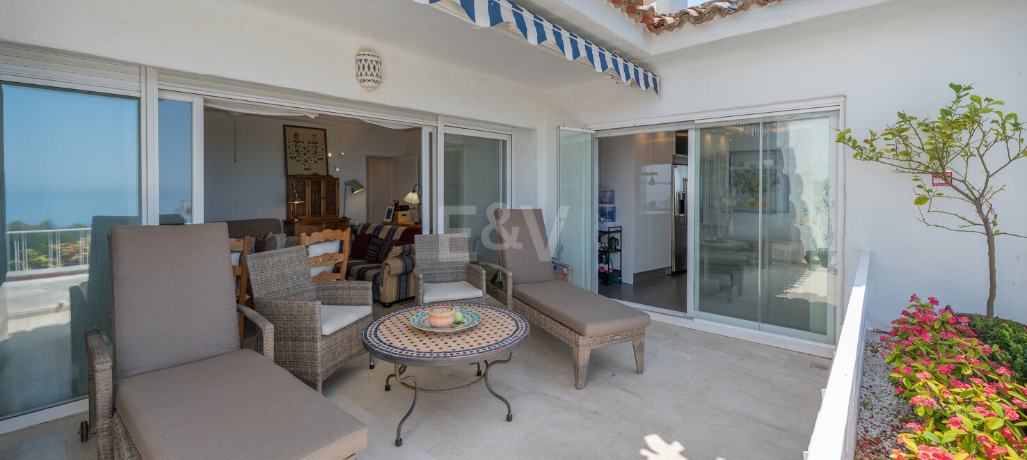 Zwei-in-Eins-Penthouse mit Meerblick in bester Río Real-Lage