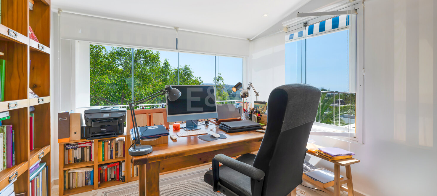 Zwei-in-Eins-Penthouse mit Meerblick in bester Río Real-Lage