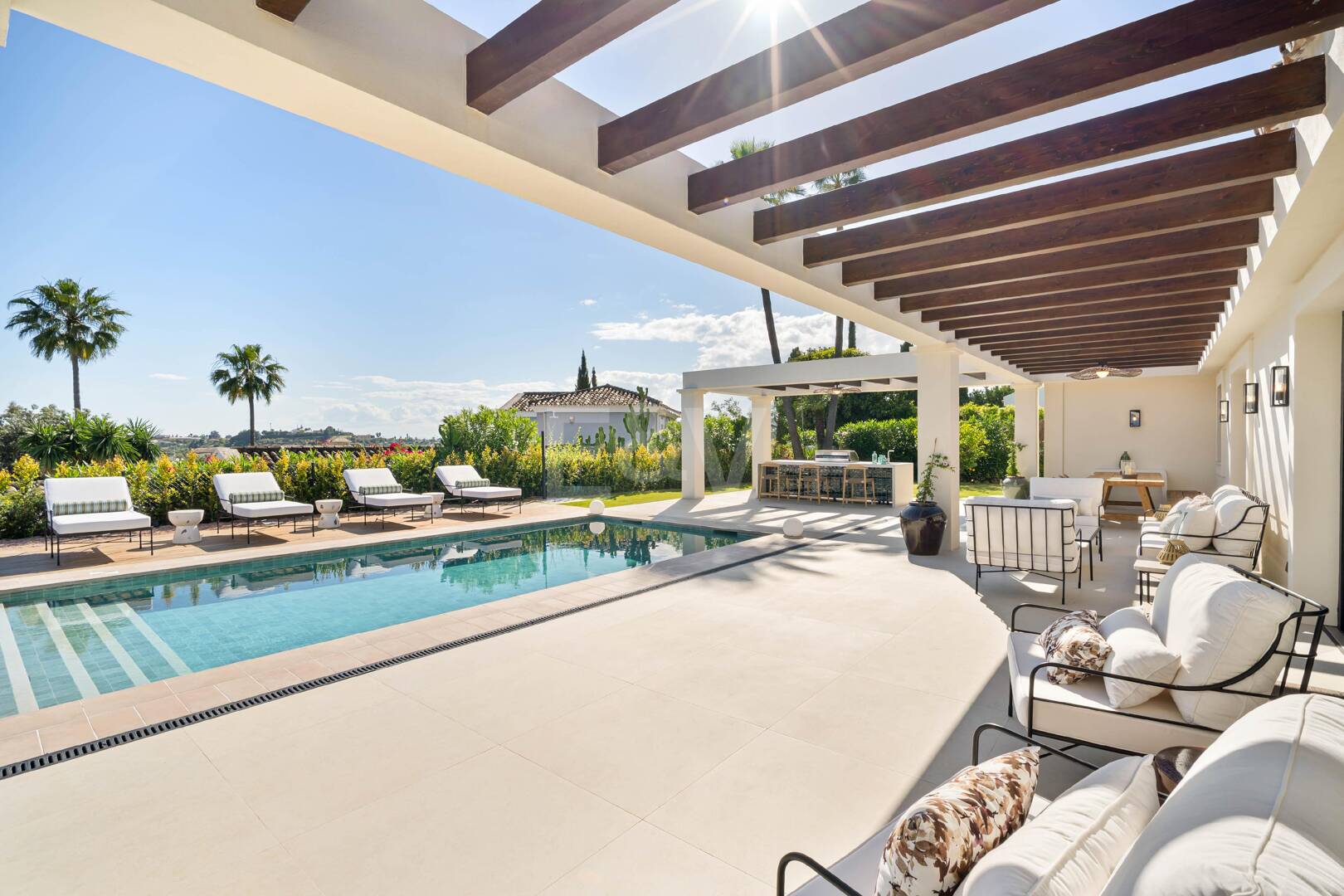 Excepcional Villa de una Planta en Comunidad Cerrada