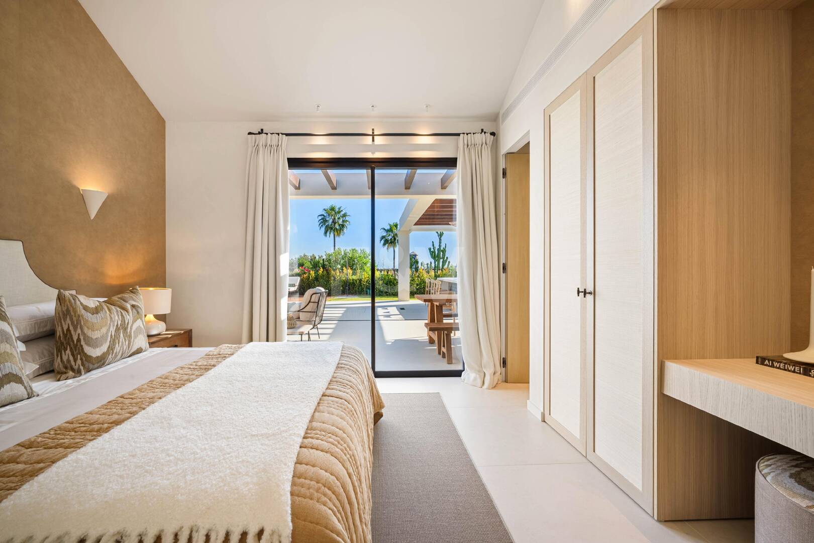 Excepcional Villa de una Planta en Comunidad Cerrada