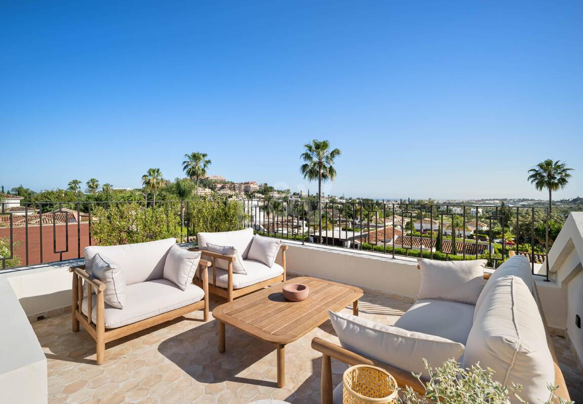 Außergewöhnliche einstöckige Villa in gesicherter Wohnanlage