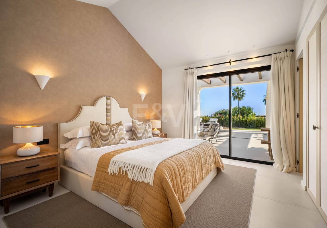 Exceptional One-Level Villa in a gated community in Nueva Andalucía
