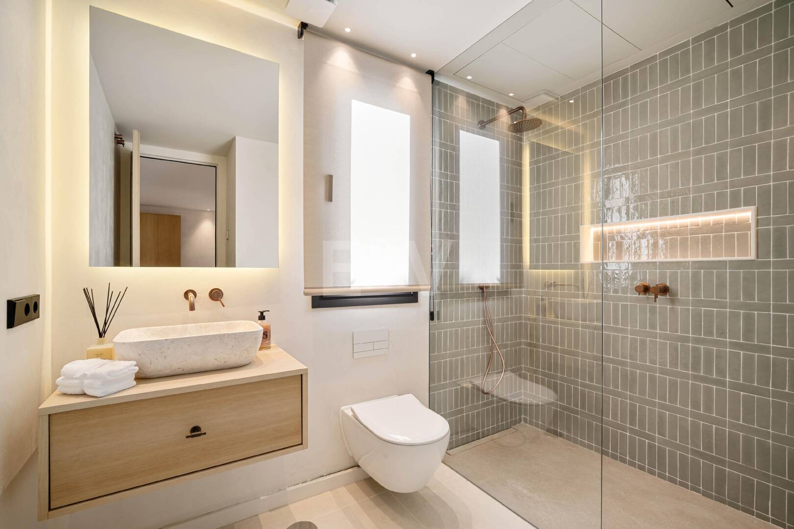 Außergewöhnliche einstöckige Villa in gesicherter Wohnanlage