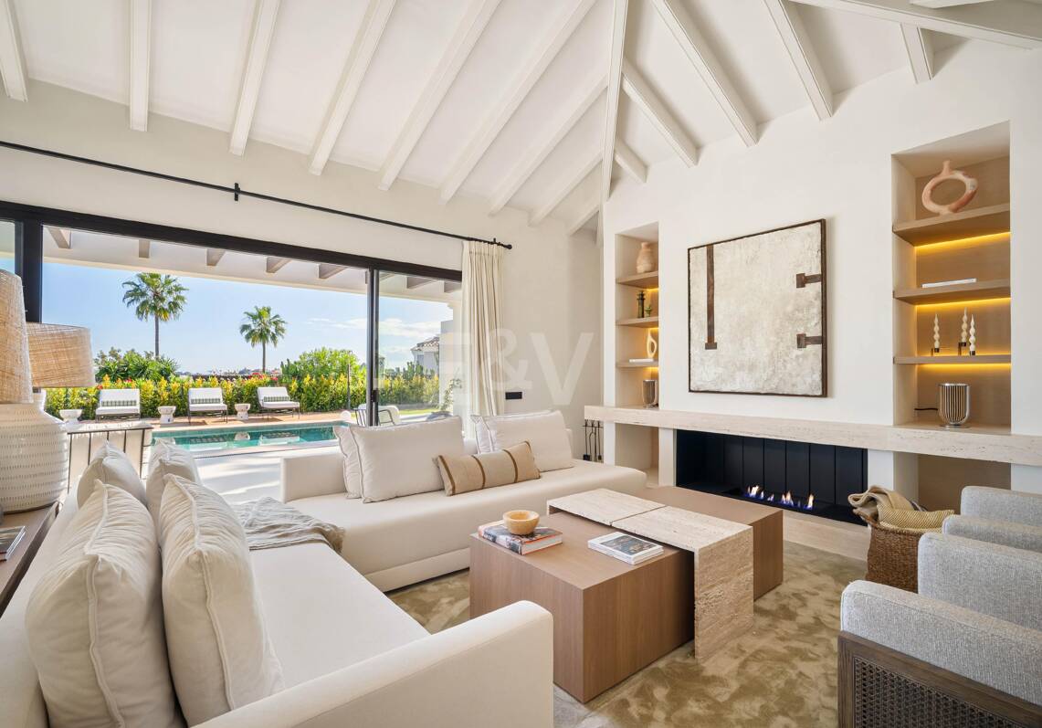 Exceptional One-Level Villa in a gated community in Nueva Andalucía