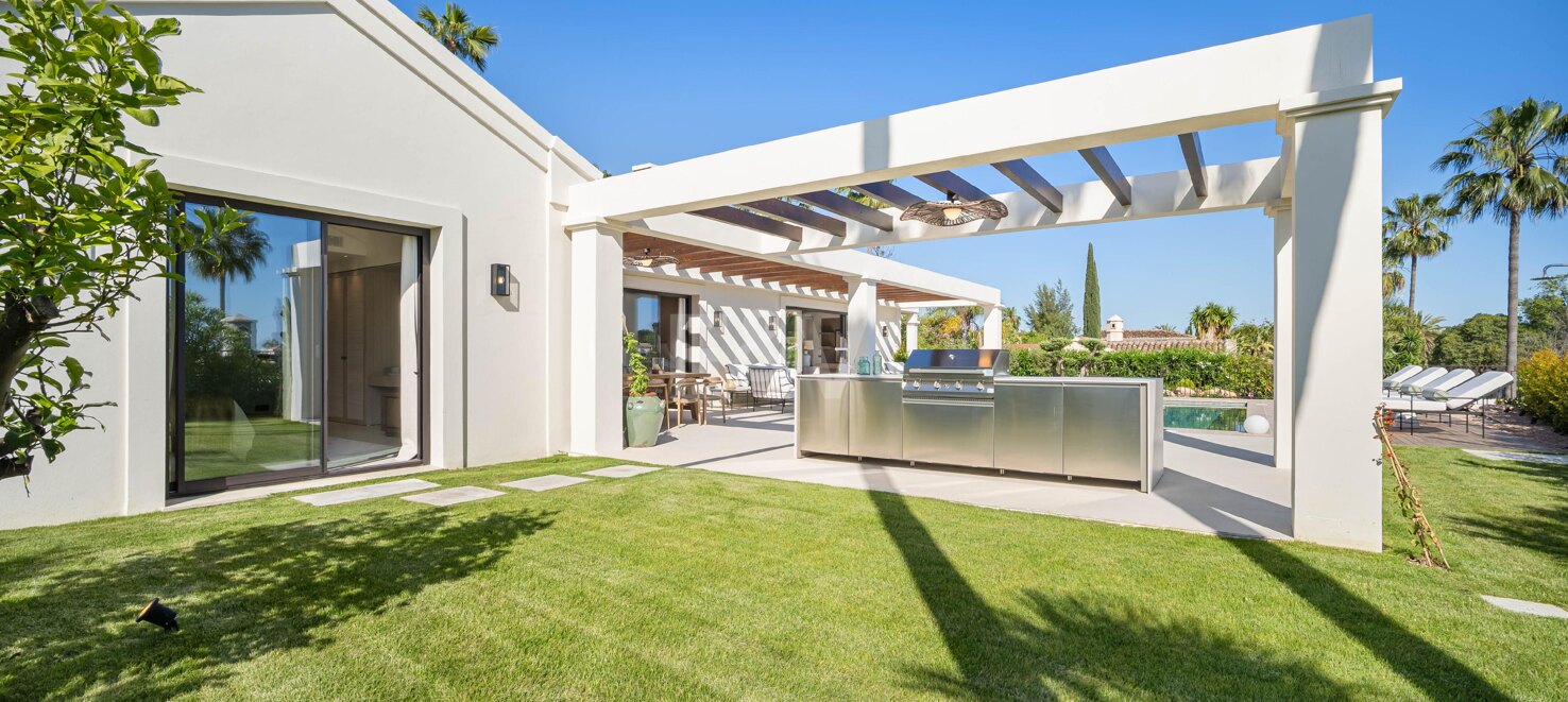Exceptional One-Level Villa in gated community