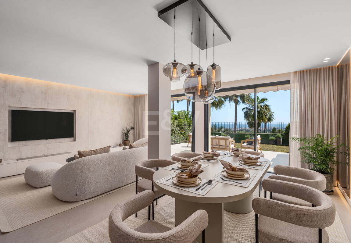 Renoverat radhus med havsutsikt i la Quinta Hills