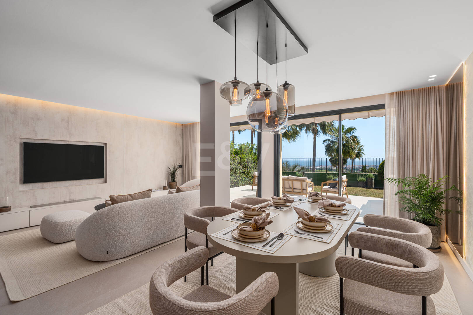 Renoverat radhus med havsutsikt i la Quinta Hills