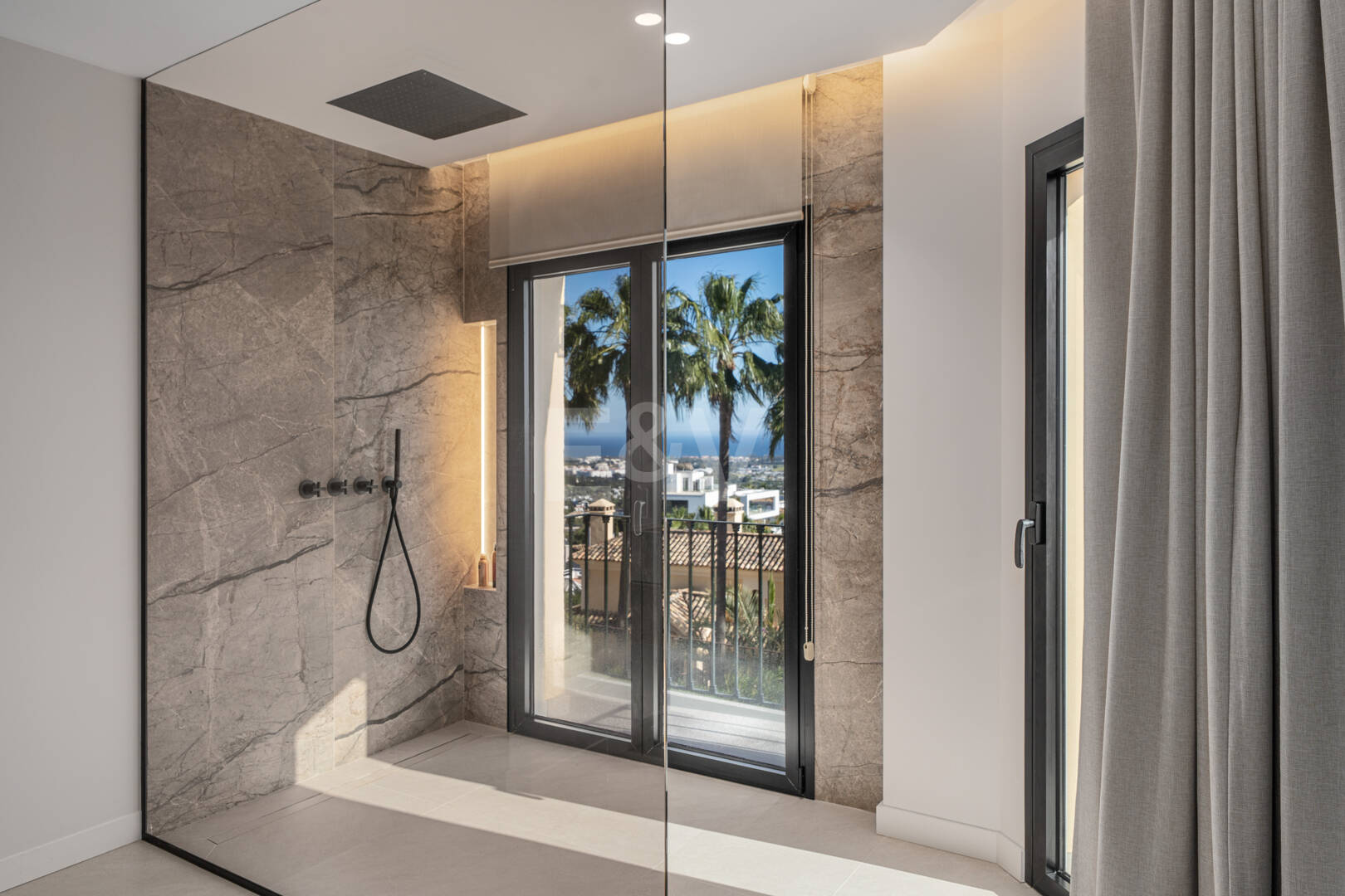 Renoverat radhus med havsutsikt i la Quinta Hills