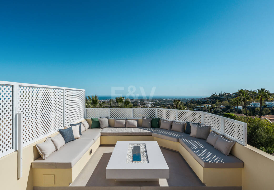 Renoverat radhus med havsutsikt i la Quinta Hills