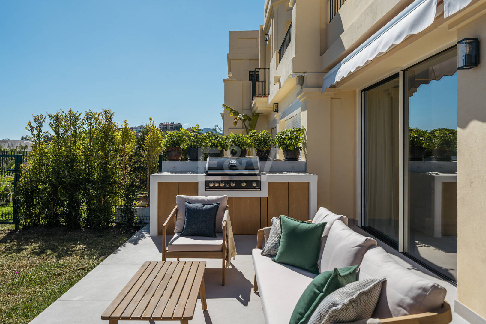 Renoverat radhus med havsutsikt i la Quinta Hills