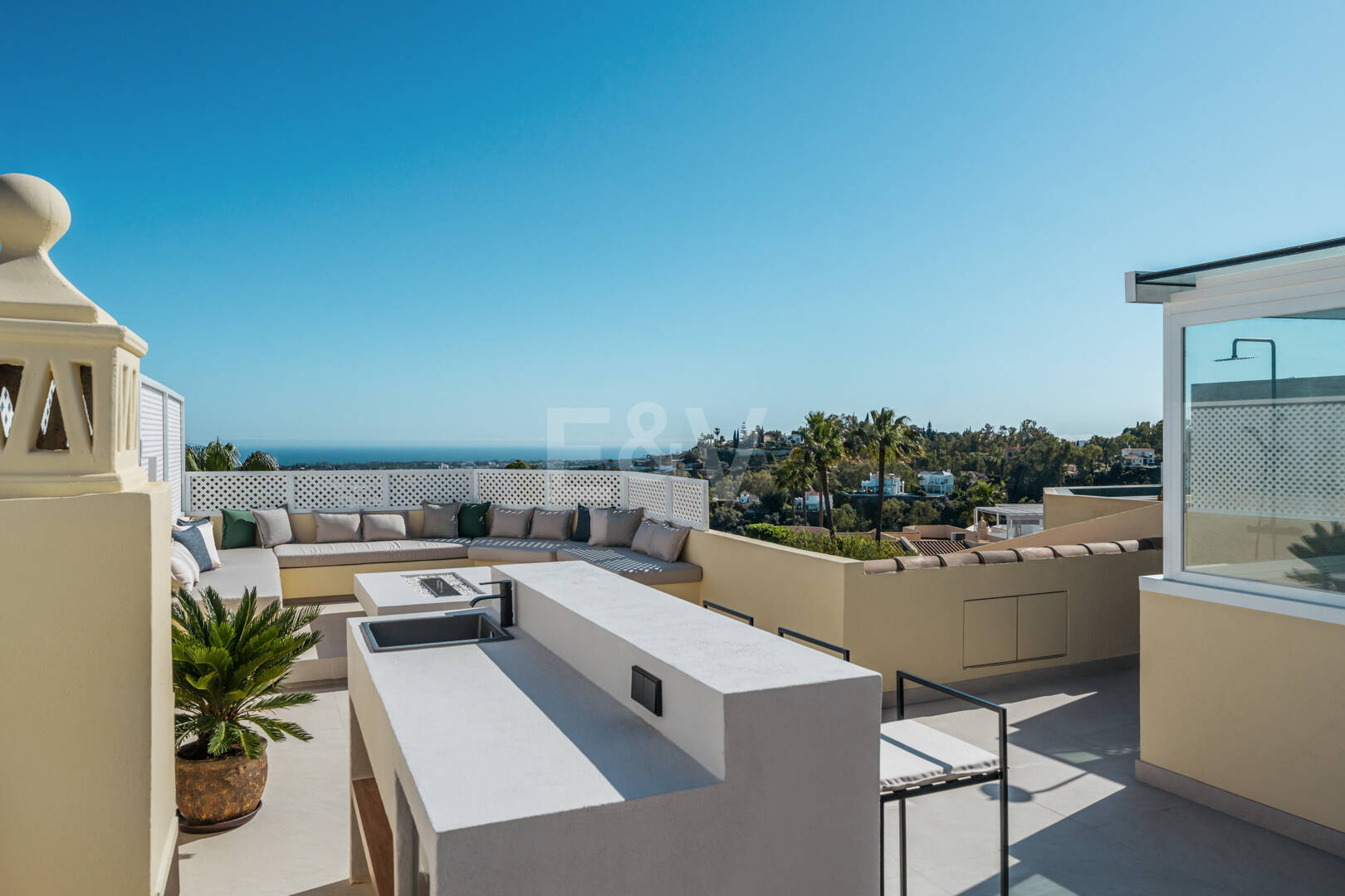 Renoverat radhus med havsutsikt i la Quinta Hills