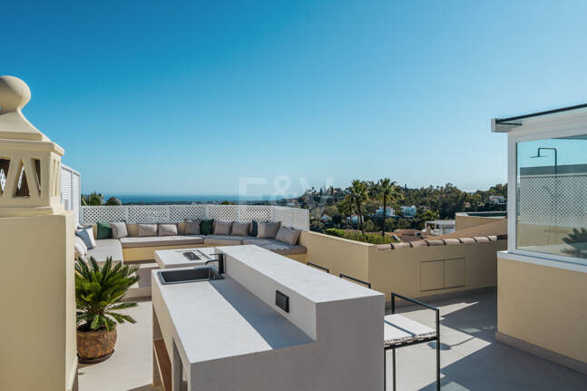 Renoverat radhus med havsutsikt i la Quinta Hills