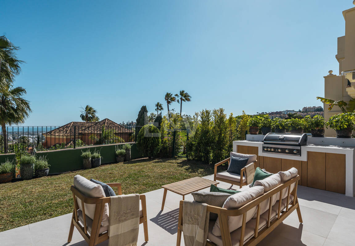 Renoverat radhus med havsutsikt i la Quinta Hills