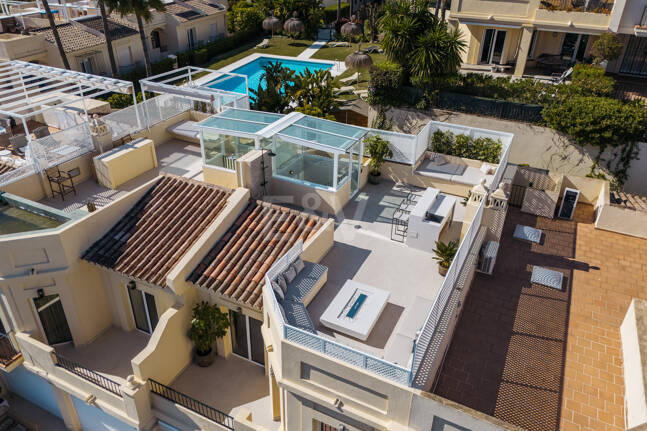 Renoverat radhus med havsutsikt i la Quinta Hills