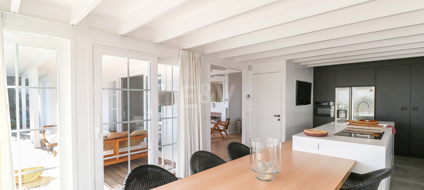 Villa with Nordic Charm and Mediterranean Views