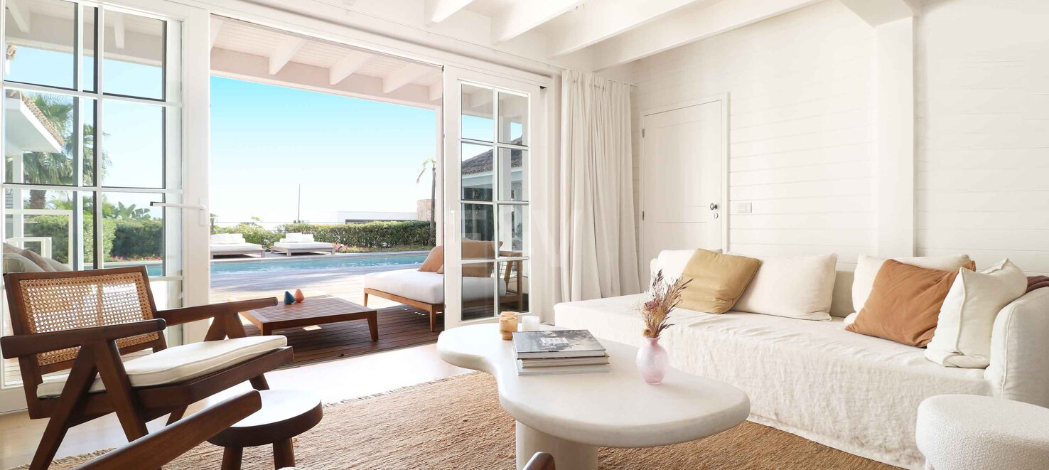 Villa with Nordic Charm and Mediterranean Views