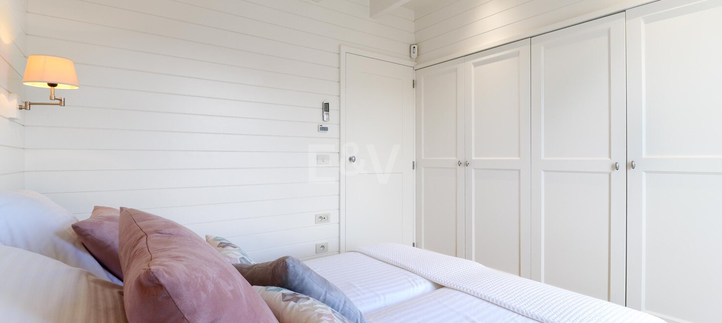 Villa with Nordic Charm and Mediterranean Views