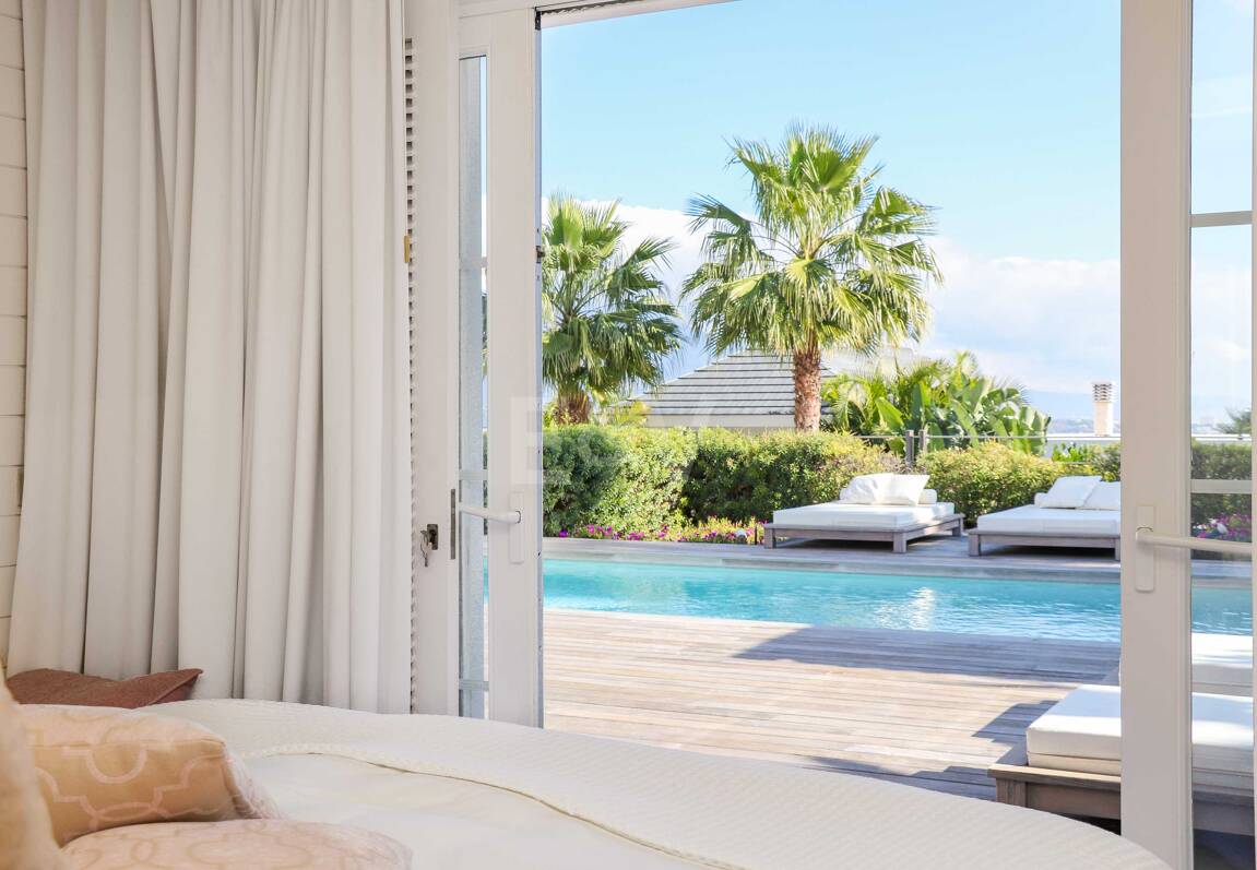 Villa with Nordic Charm and Mediterranean Views