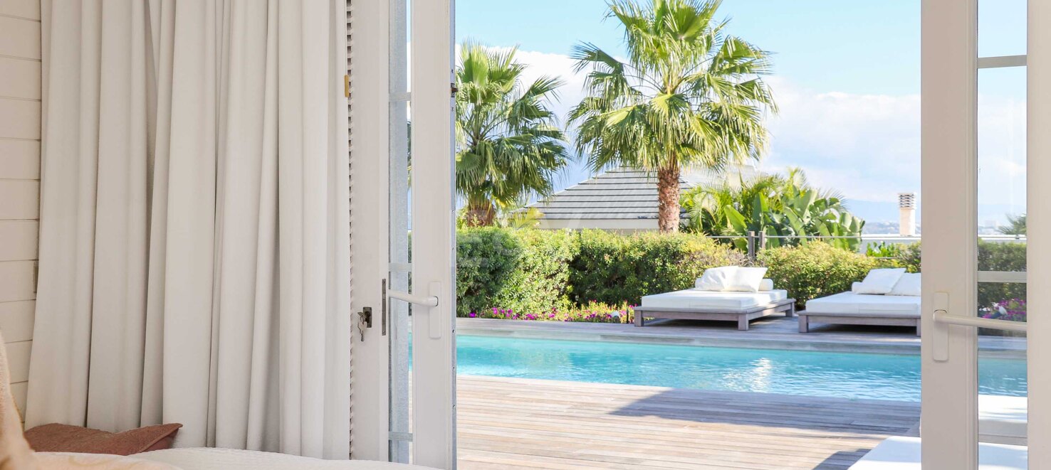 Villa with Nordic Charm and Mediterranean Views