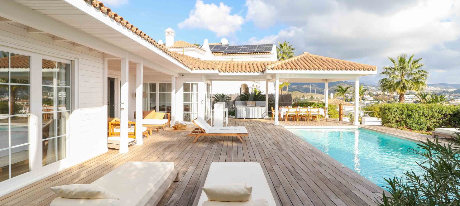 Villa with Nordic Charm and Mediterranean Views