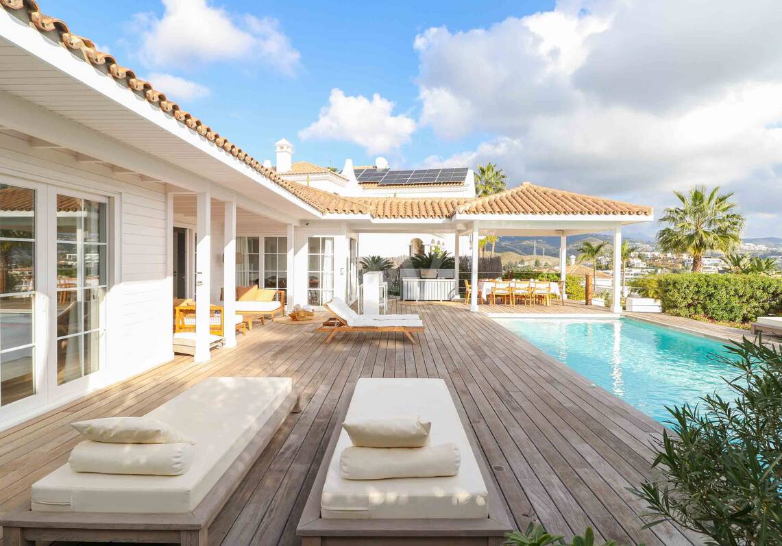 One Level Villa with Nordic Charm and Mediterranean Views