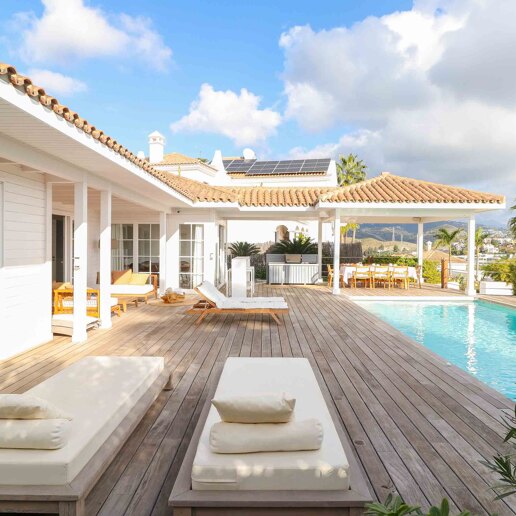 Villa with Nordic Charm and Mediterranean Views