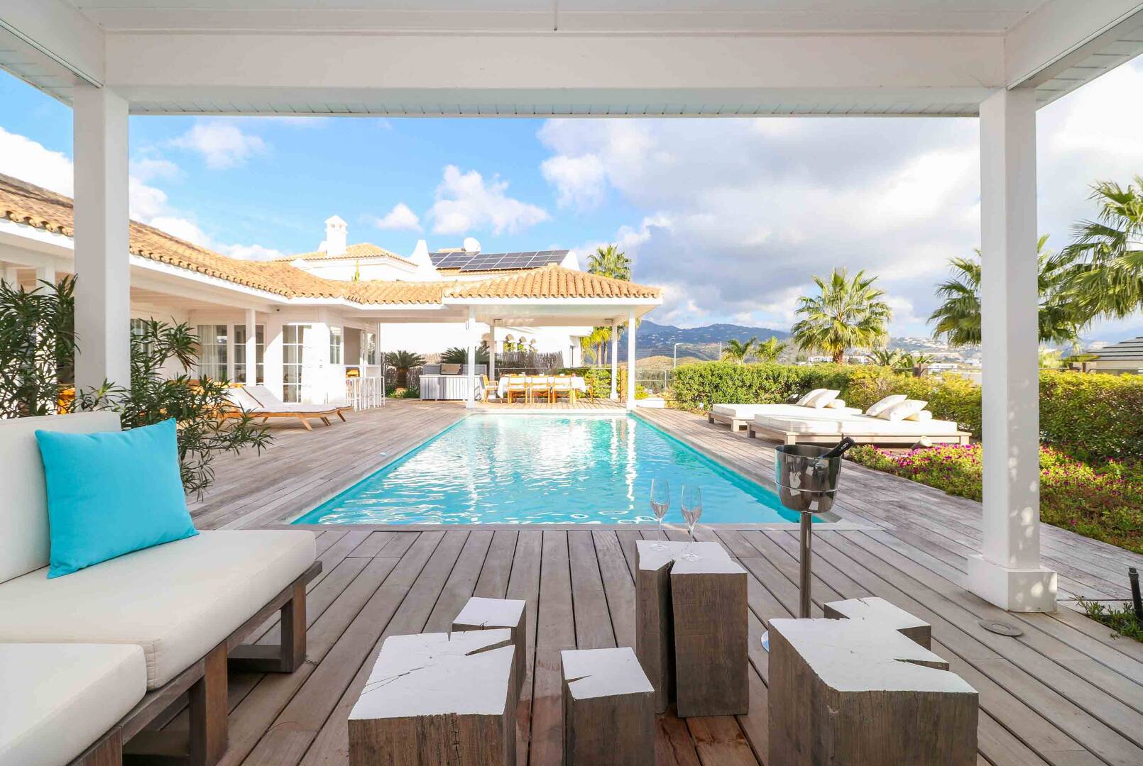 Villa with Nordic Charm and Mediterranean Views