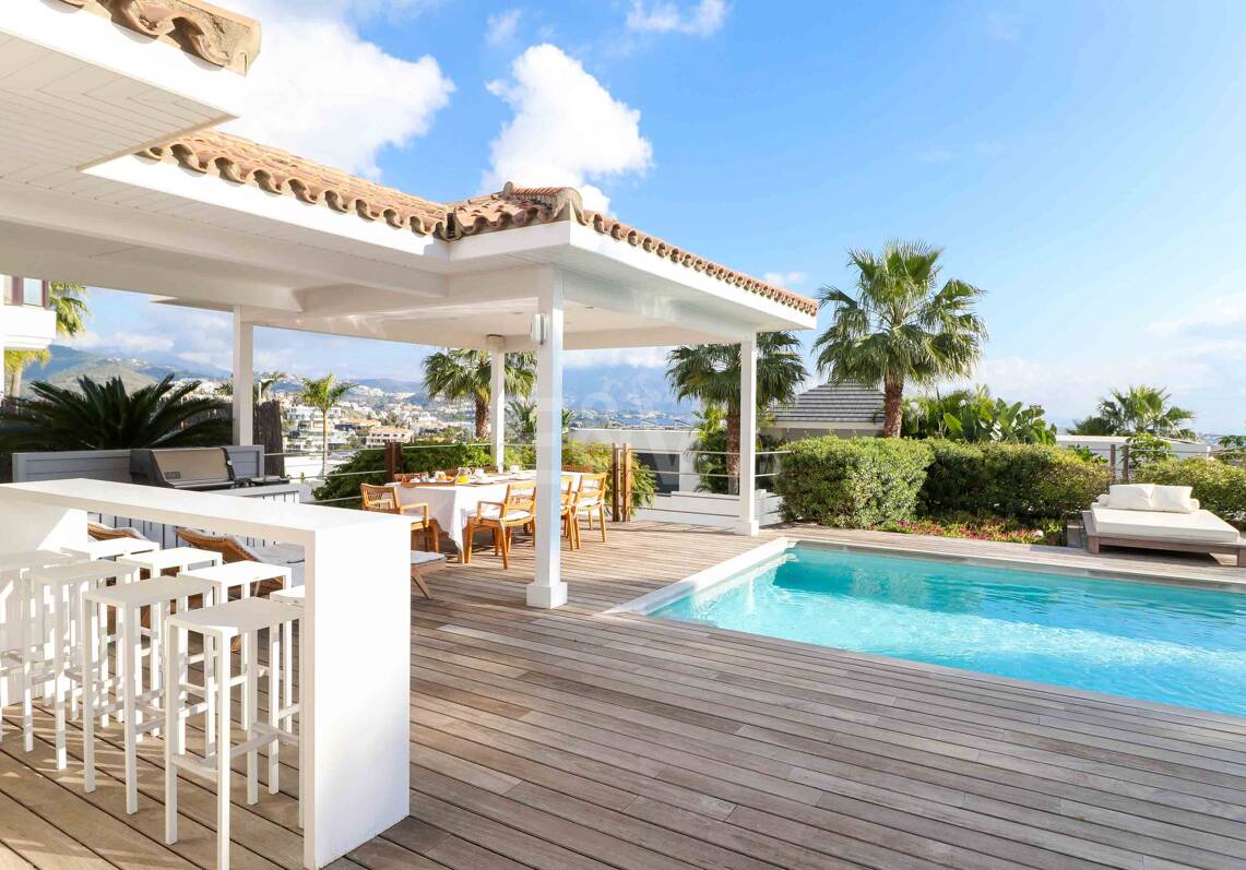 One Level Villa with Nordic Charm and Mediterranean Views