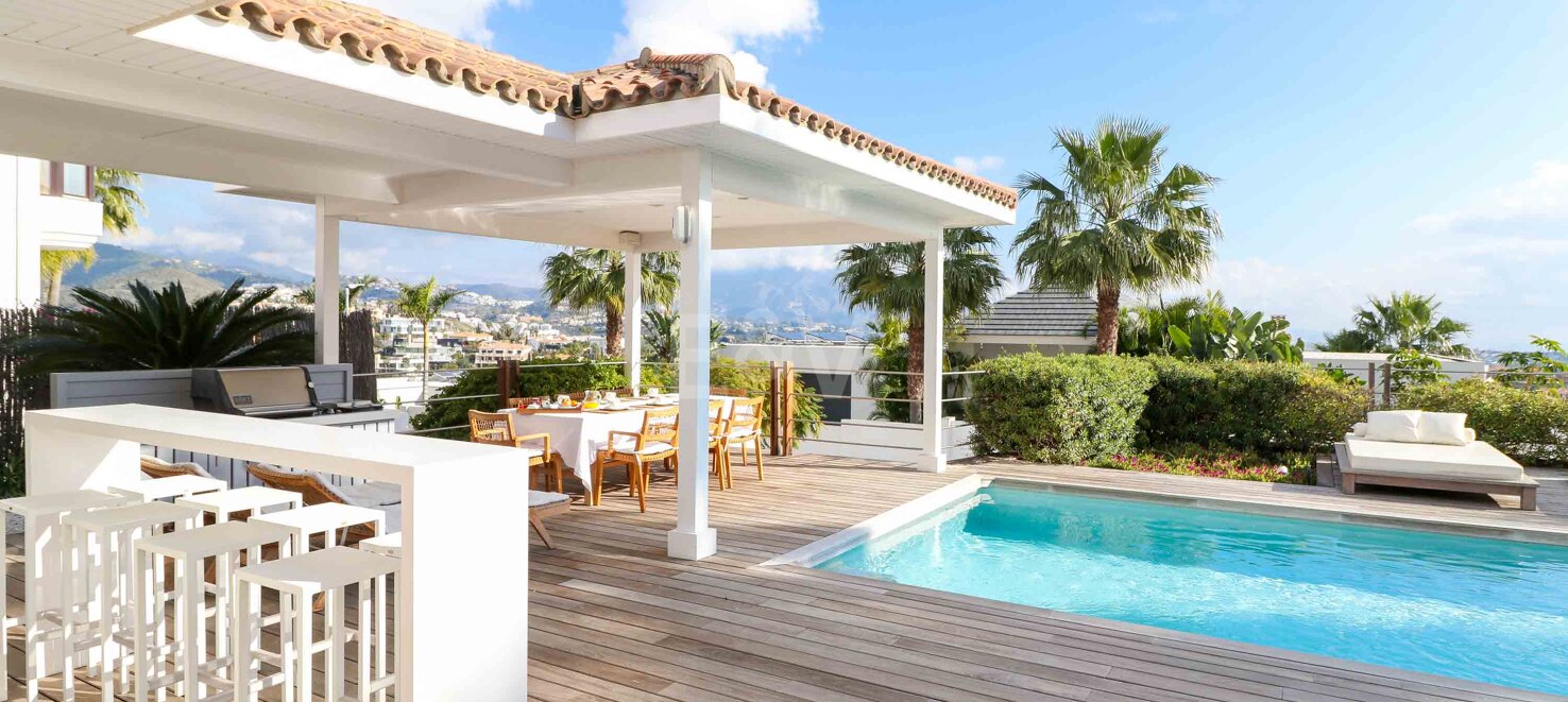 Villa with Nordic Charm and Mediterranean Views