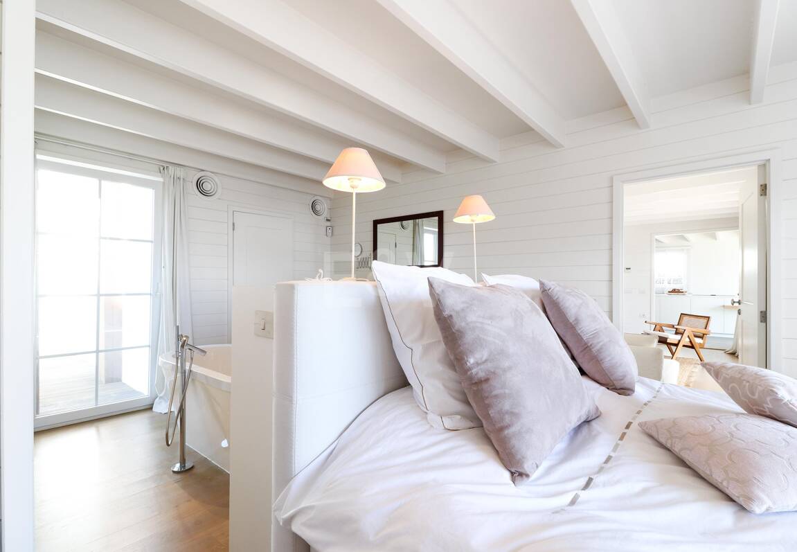 Villa with Nordic Charm and Mediterranean Views