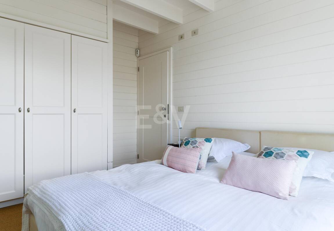 Villa with Nordic Charm and Mediterranean Views