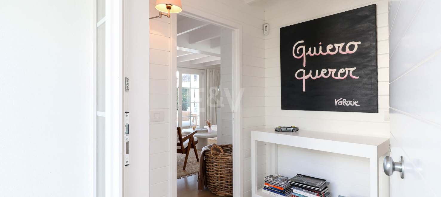 Villa with Nordic Charm and Mediterranean Views