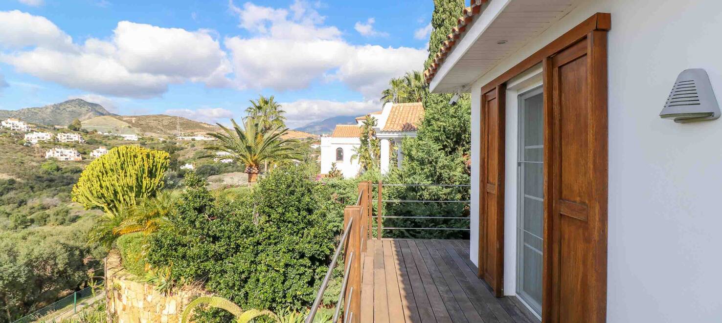 Villa avec charme nordique et vues méditerranéennes