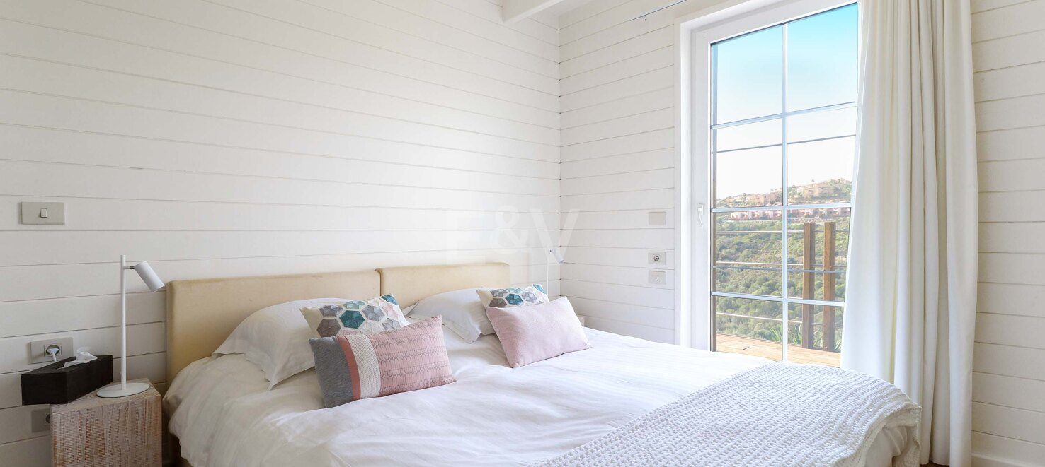 Villa with Nordic Charm and Mediterranean Views