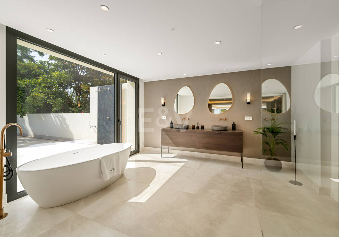 Villa Rocío – Élégance andalouse contemporaine sur Marbella