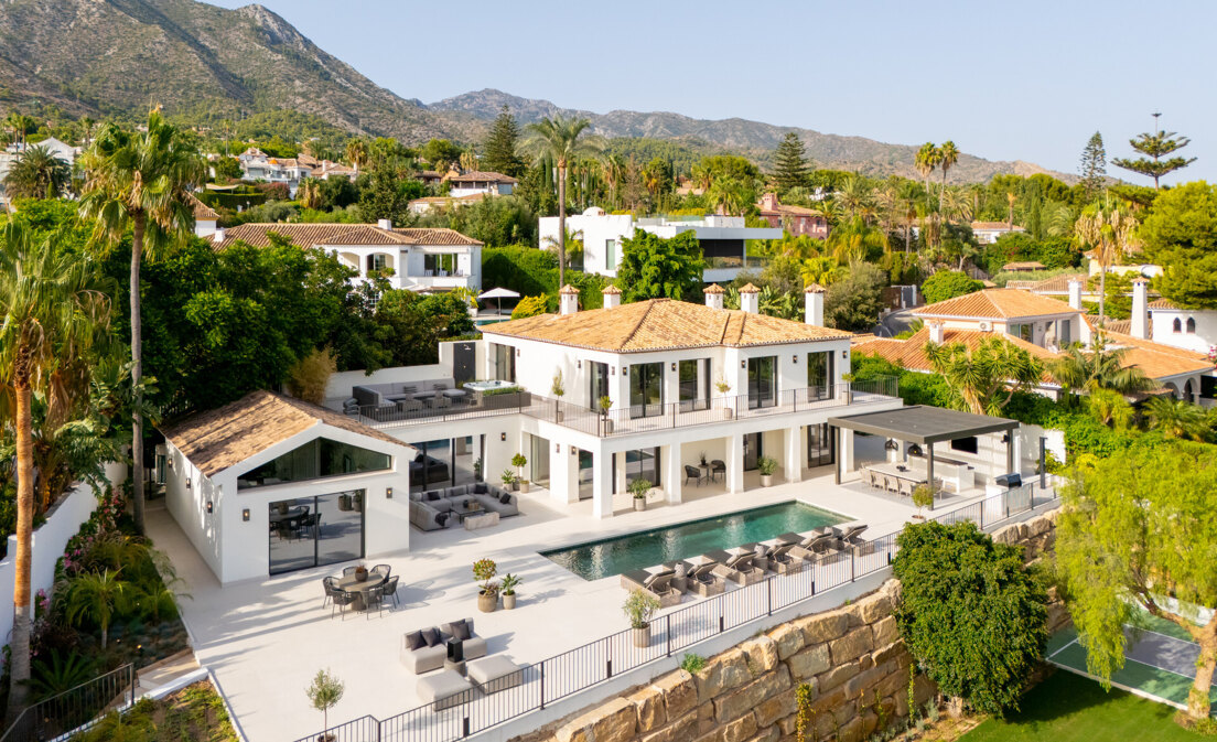Villa Rocío – Elegancia andaluza contemporánea en la Milla de Oro de Marbella