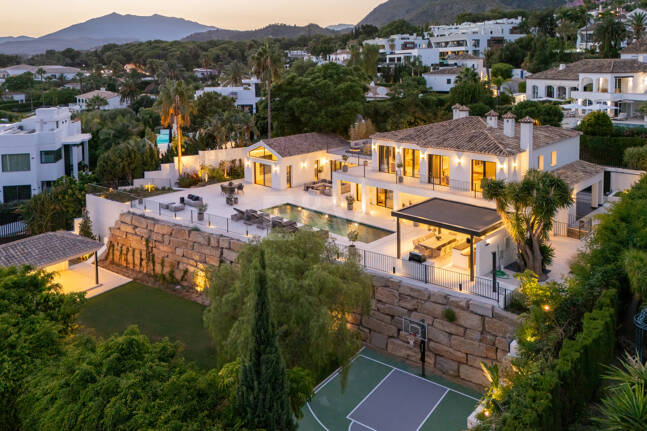 Villa Rocío – Zeitgenössische Andalusische Eleganz an Marbellas Goldener Meile