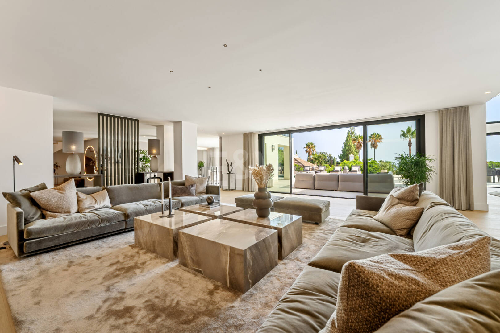 Villa Rocío – Zeitgenössische Andalusische Eleganz an Marbellas Goldener Meile