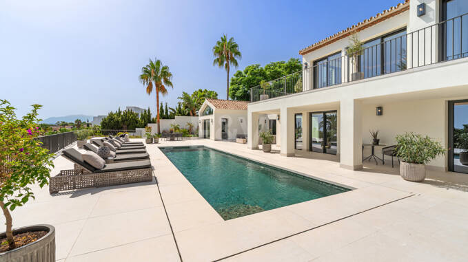 Villa Rocío – Contemporary Andalusian Elegance on Marbella’s Golden Mile