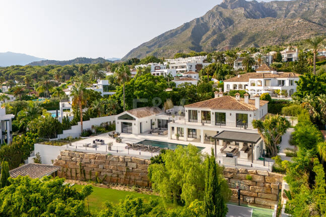 Villa Rocío – Zeitgenössische Andalusische Eleganz an Marbellas Goldener Meile