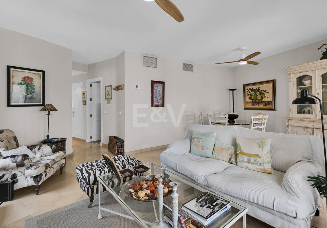 Maisonettewohnung in Lomas de Marbella Club mit großer Terrasse