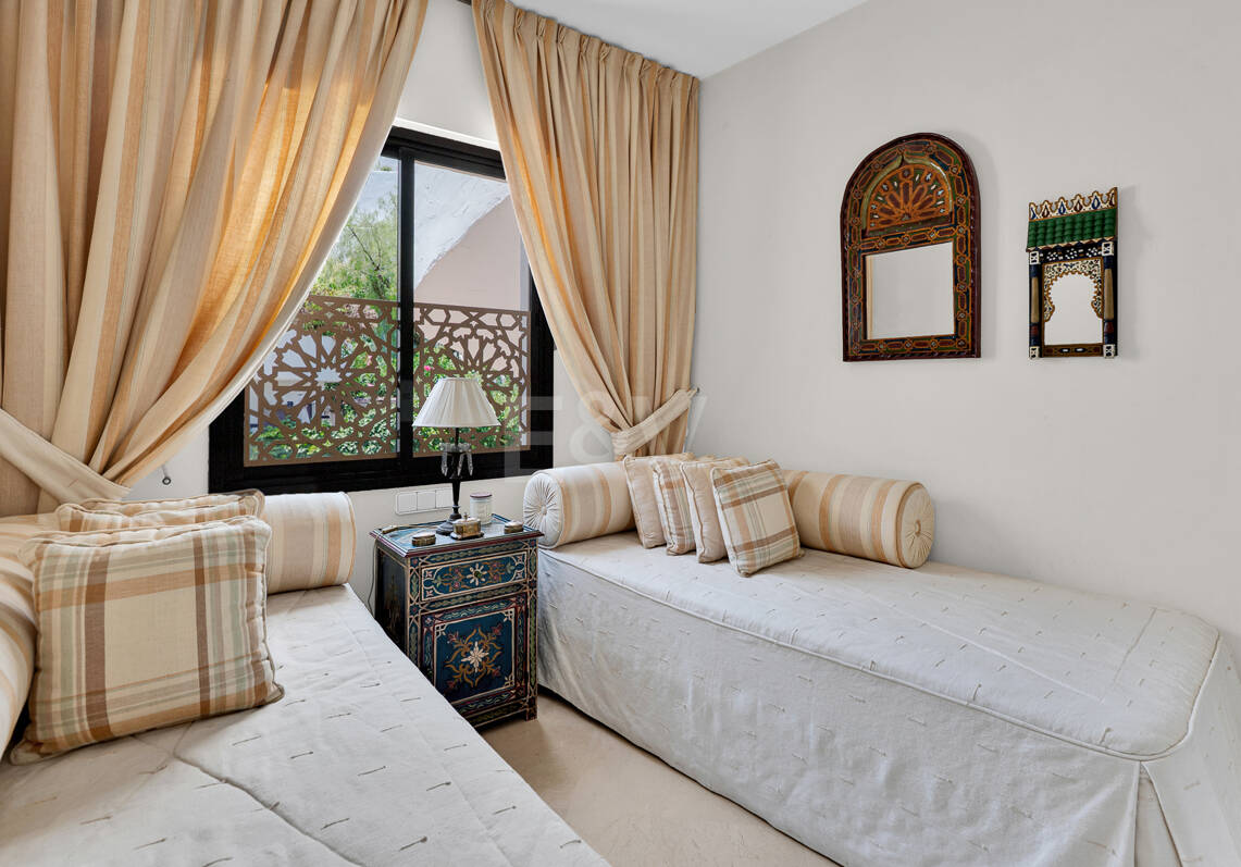 Maisonettewohnung in Lomas de Marbella Club mit großer Terrasse