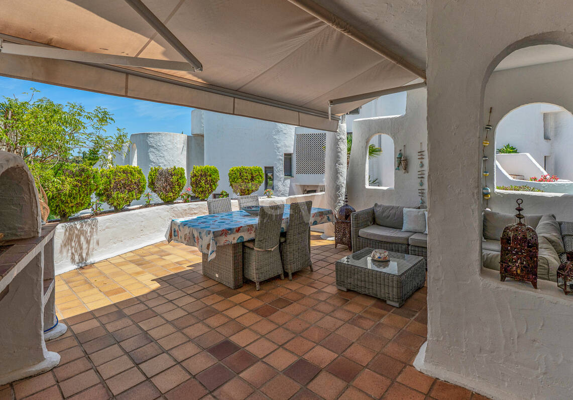 Maisonettewohnung in Lomas de Marbella Club mit großer Terrasse