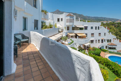 Appartement Duplex à Lomas de Marbella Club avec grande terrasse