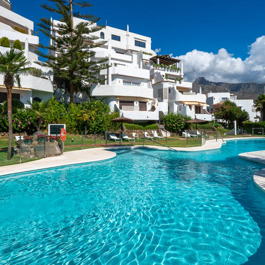 Duplex lägenhet i Lomas de Marbella Club med stor terrass