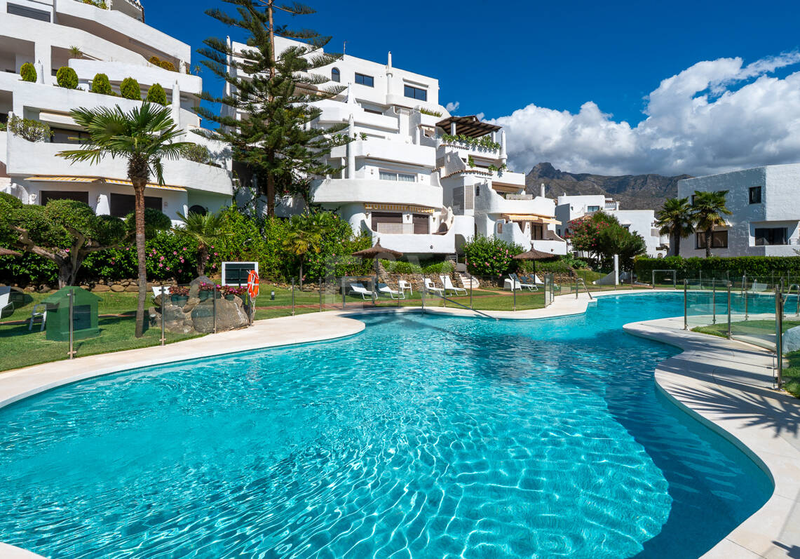 Maisonettewohnung in Lomas de Marbella Club mit großer Terrasse