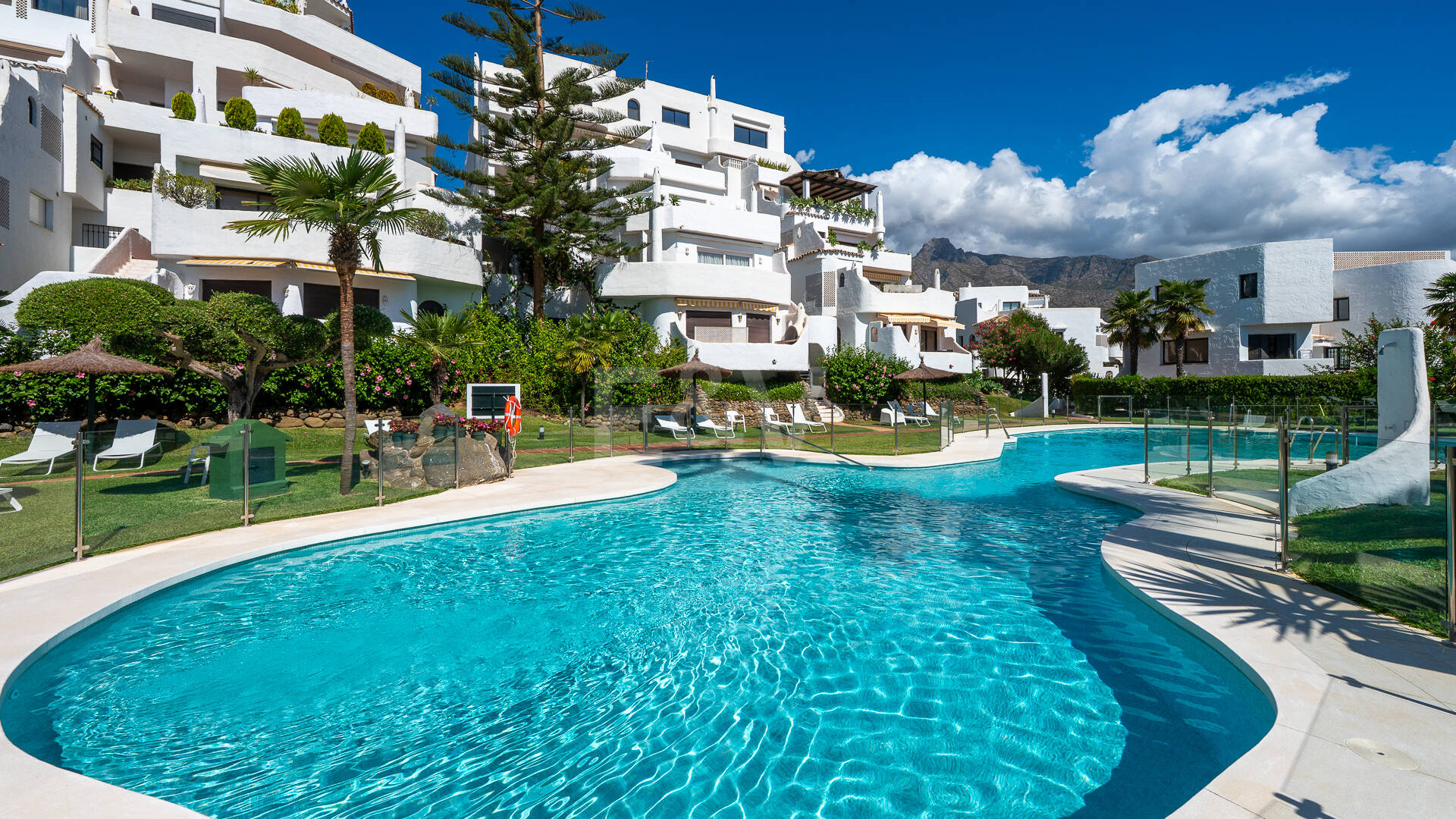 Appartement Duplex à Lomas de Marbella Club avec grande terrasse