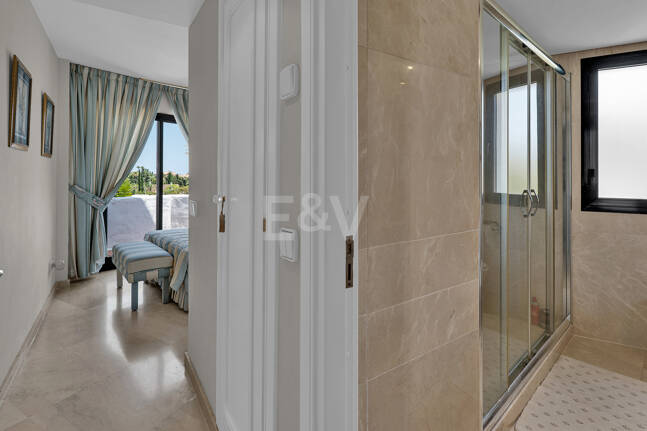 Appartement Duplex à Lomas de Marbella Club avec grande terrasse