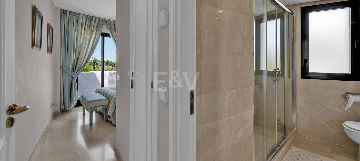 Appartement Duplex à Lomas de Marbella Club avec grande terrasse