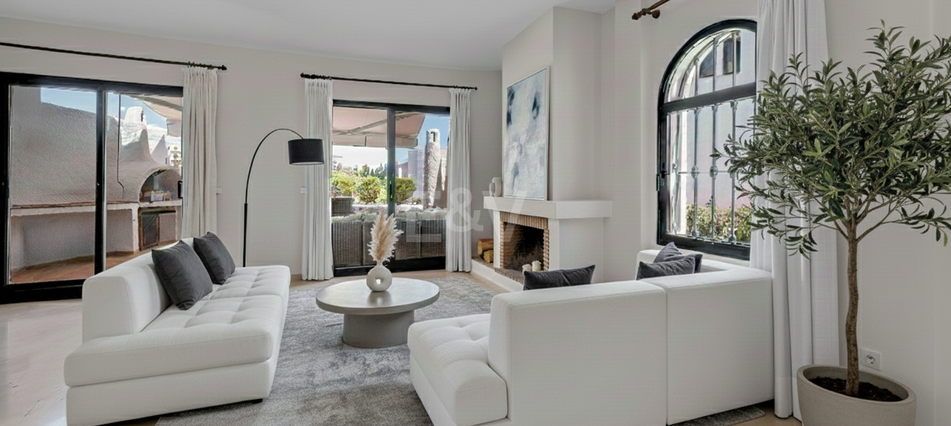 Duplex lägenhet i Lomas de Marbella Club med stor terrass